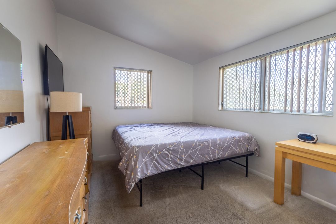 For Sale: $425,000 (3 beds, 2 baths, 1125 Square Feet)