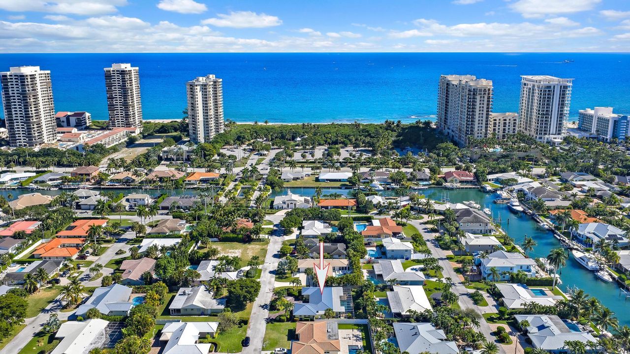 For Sale: $1,500,000 (3 beds, 2 baths, 1584 Square Feet)