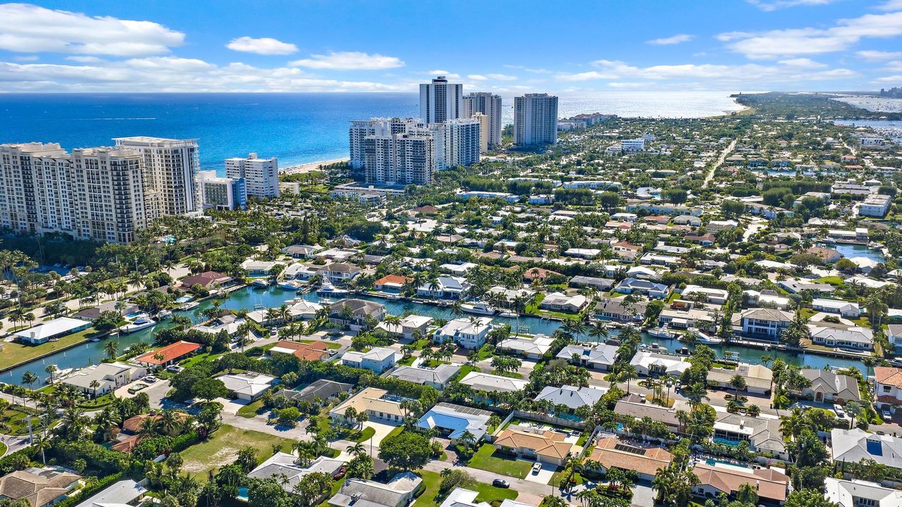 For Sale: $1,500,000 (3 beds, 2 baths, 1584 Square Feet)