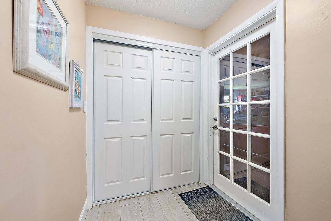 For Sale: $1,500,000 (3 beds, 2 baths, 1584 Square Feet)