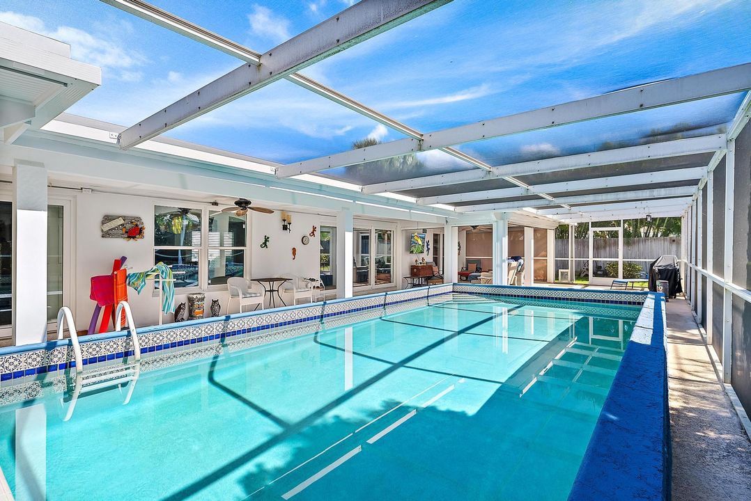 For Sale: $1,500,000 (3 beds, 2 baths, 1584 Square Feet)