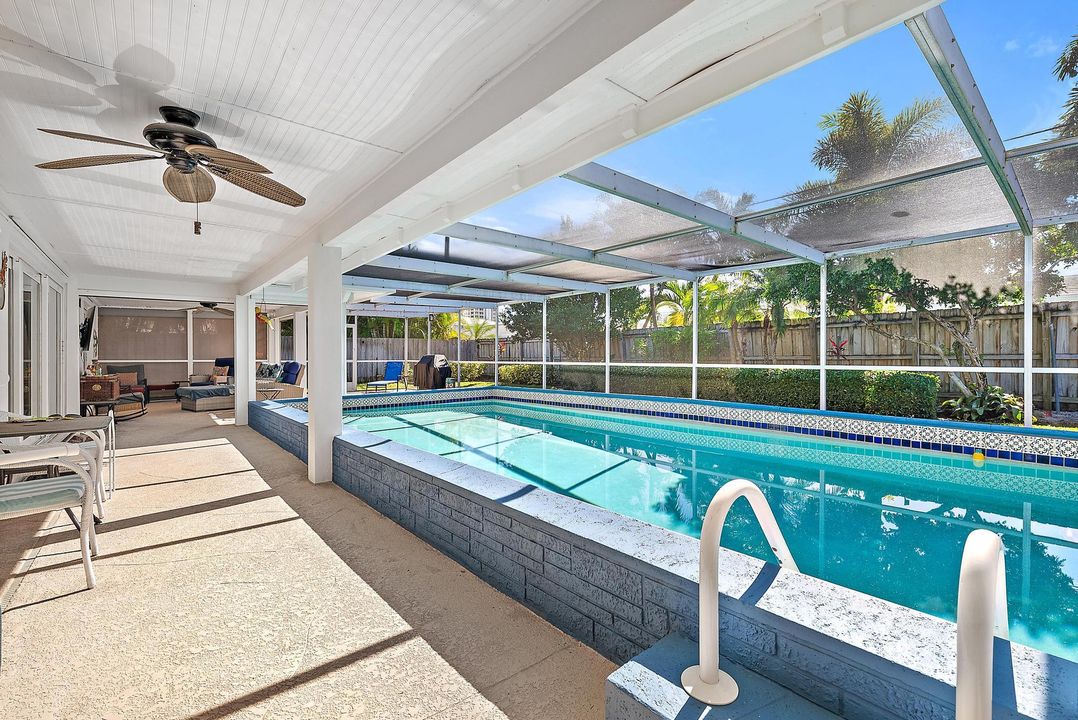 For Sale: $1,500,000 (3 beds, 2 baths, 1584 Square Feet)