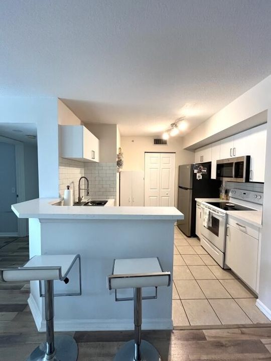 В аренду: $2,000 (1 спален, 1 ванн, 793 Квадратных фут)