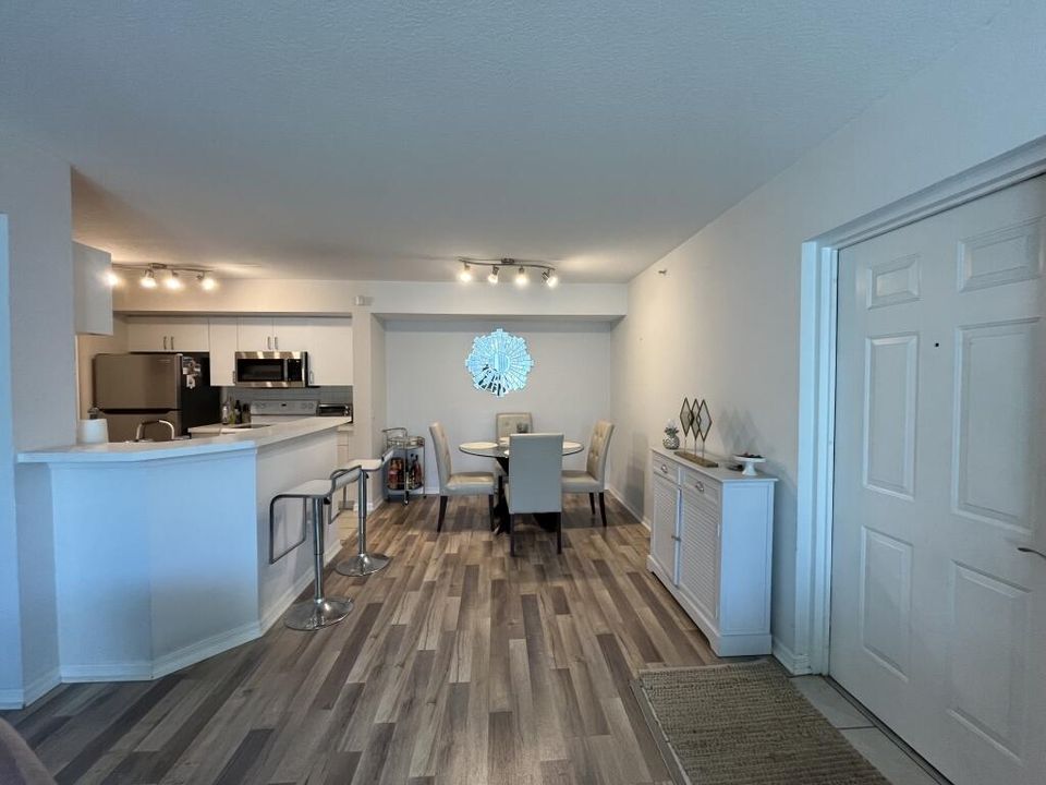 В аренду: $2,000 (1 спален, 1 ванн, 793 Квадратных фут)