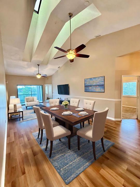 For Sale: $255,000 (3 beds, 2 baths, 1250 Square Feet)