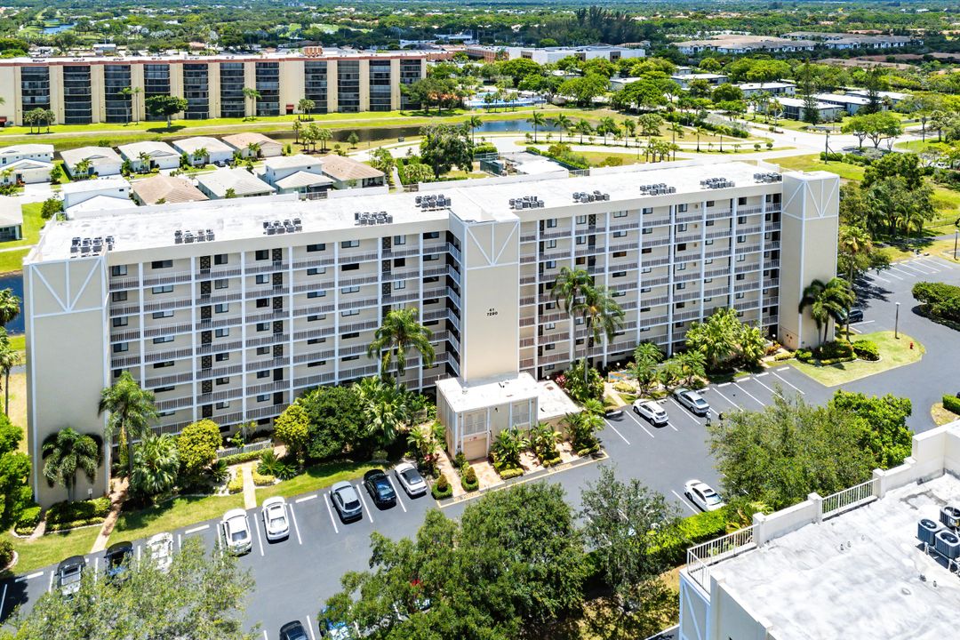 На продажу: $305,000 (2 спален, 2 ванн, 1230 Квадратных фут)