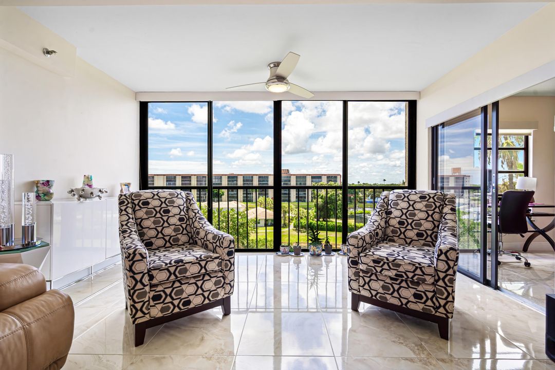 На продажу: $305,000 (2 спален, 2 ванн, 1230 Квадратных фут)