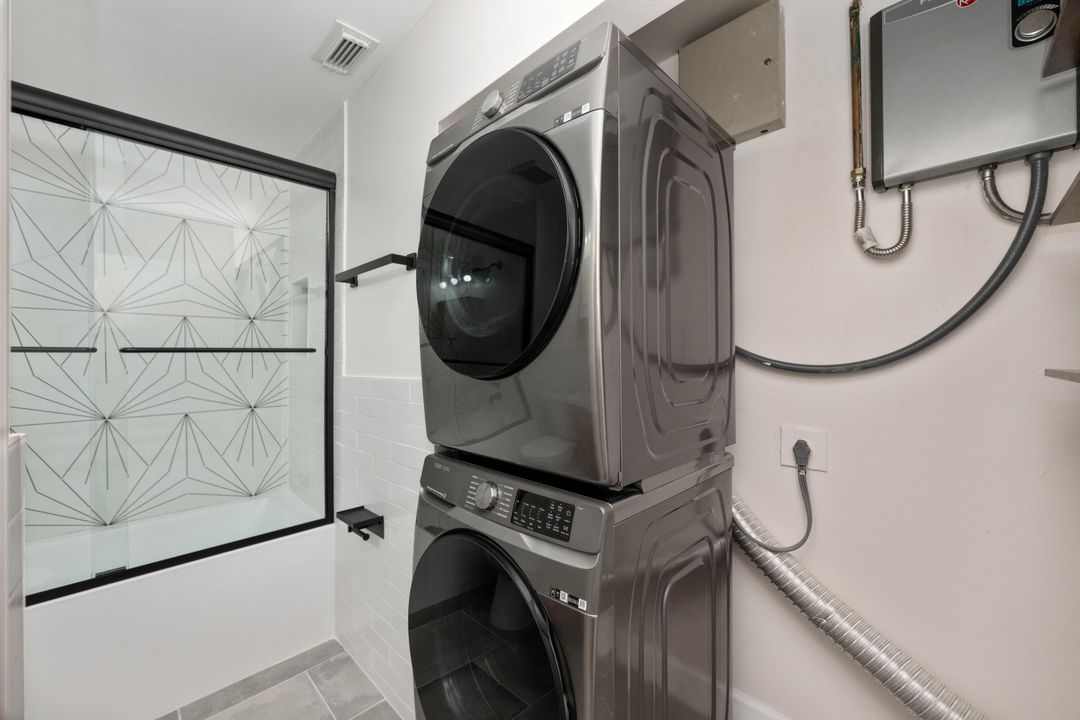 В аренду: $2,395 (3 спален, 2 ванн, 1005 Квадратных фут)