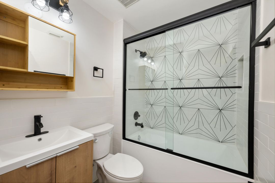 В аренду: $2,395 (3 спален, 2 ванн, 1005 Квадратных фут)