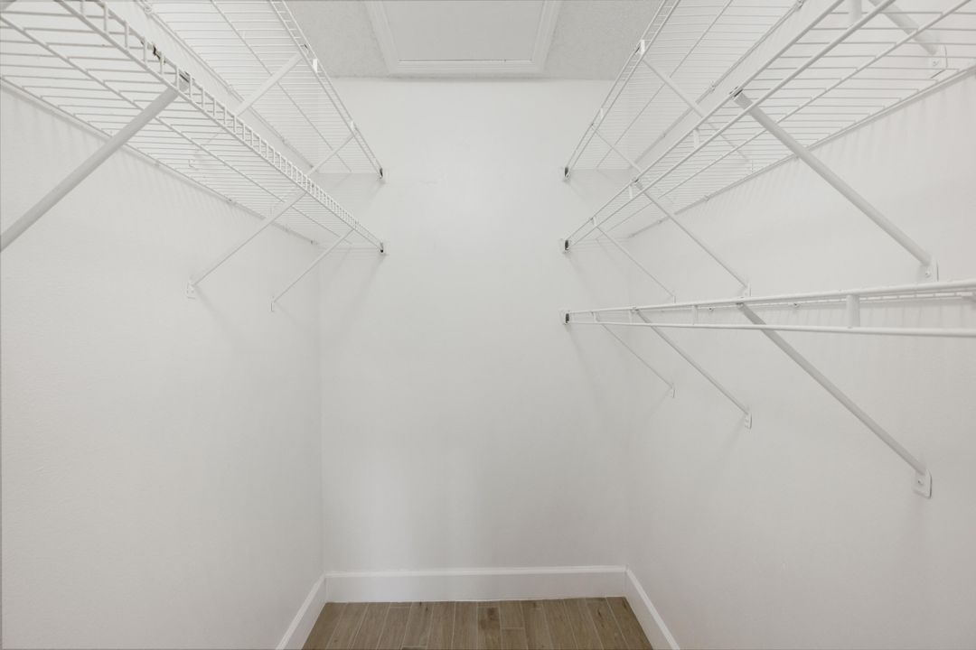 В аренду: $2,395 (3 спален, 2 ванн, 1005 Квадратных фут)