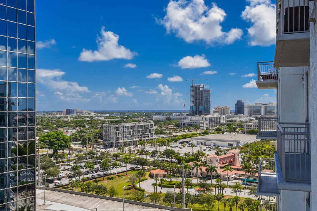 出租: $4,250 (1 贝兹, 1 浴室, 893 平方英尺)