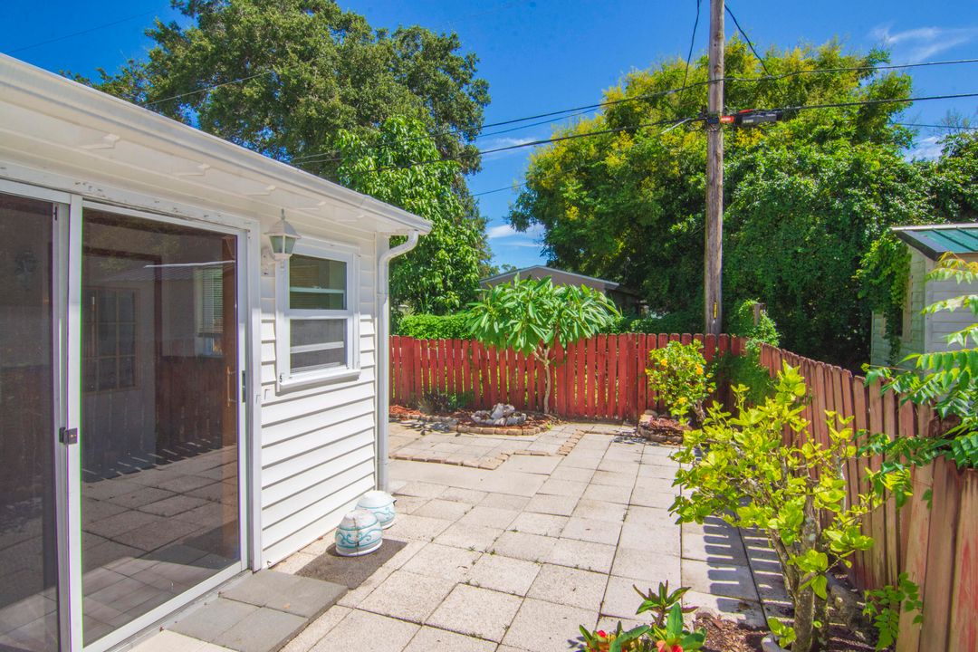 For Sale: $248,000 (2 beds, 1 baths, 785 Square Feet)