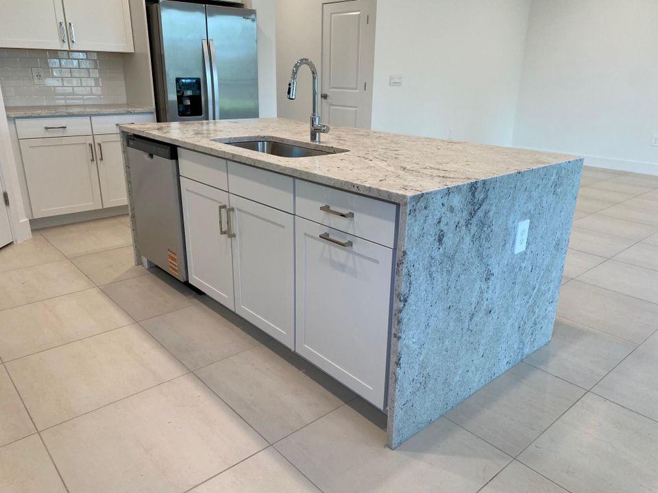 For Sale: $632,490 (3 beds, 2 baths, 1641 Square Feet)