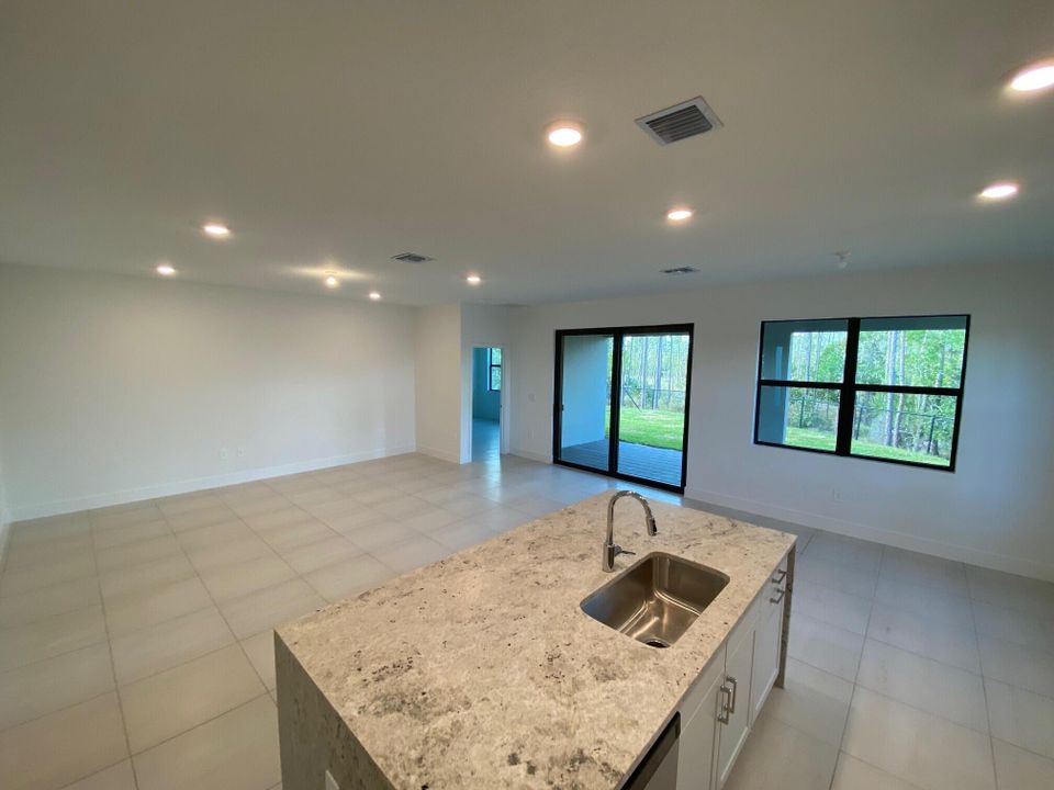 For Sale: $632,490 (3 beds, 2 baths, 1641 Square Feet)