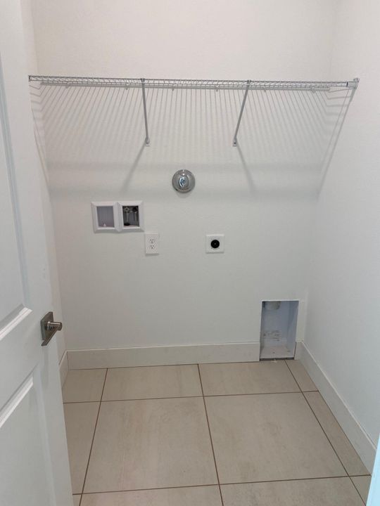 For Sale: $632,490 (3 beds, 2 baths, 1641 Square Feet)