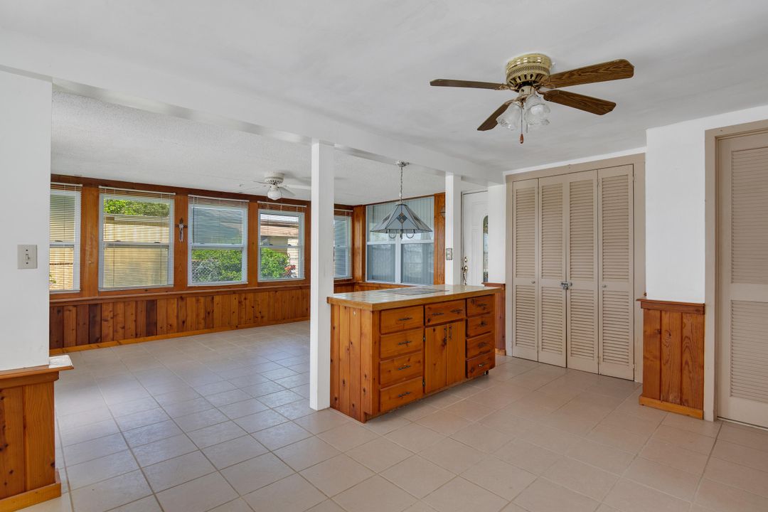 For Sale: $248,000 (2 beds, 1 baths, 785 Square Feet)