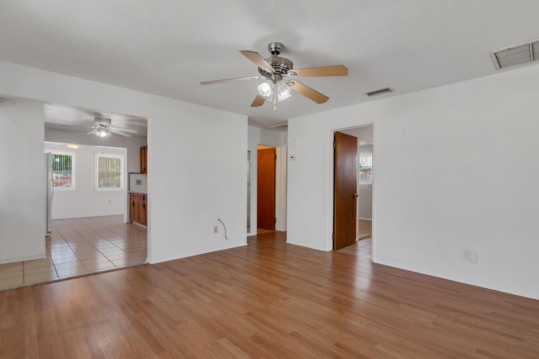 For Sale: $248,000 (2 beds, 1 baths, 785 Square Feet)
