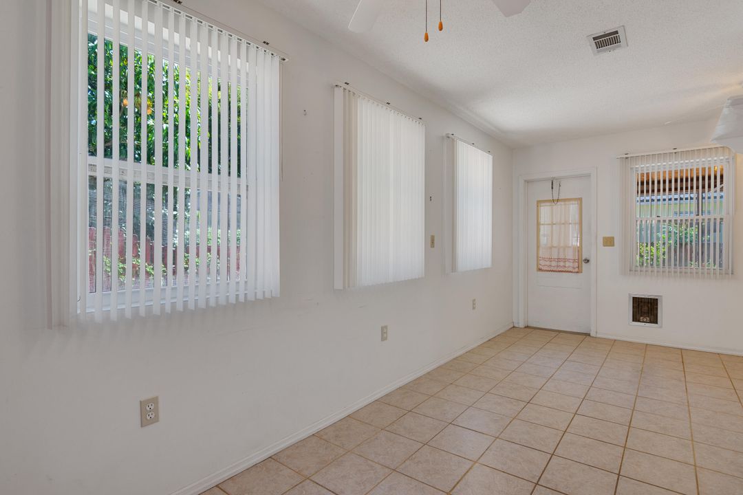 For Sale: $248,000 (2 beds, 1 baths, 785 Square Feet)