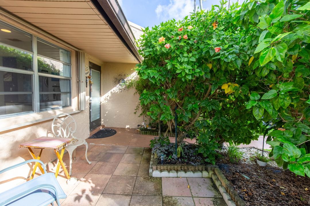 На продажу: $235,000 (2 спален, 2 ванн, 1197 Квадратных фут)