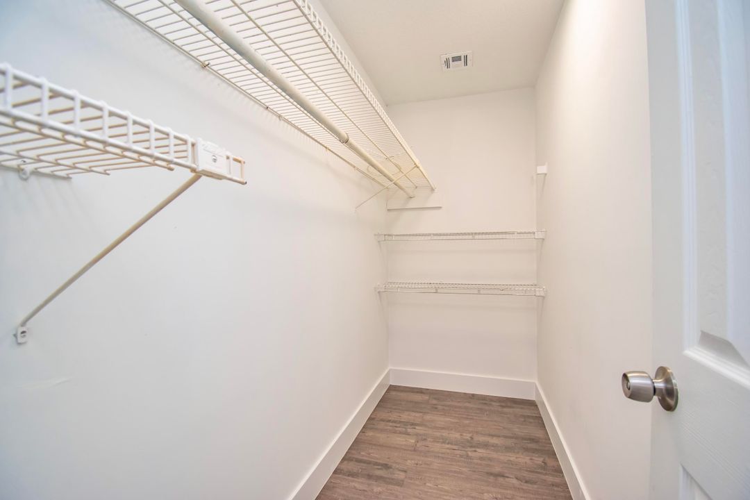 For Rent: $3,850 (3 beds, 2 baths, 2150 Square Feet)