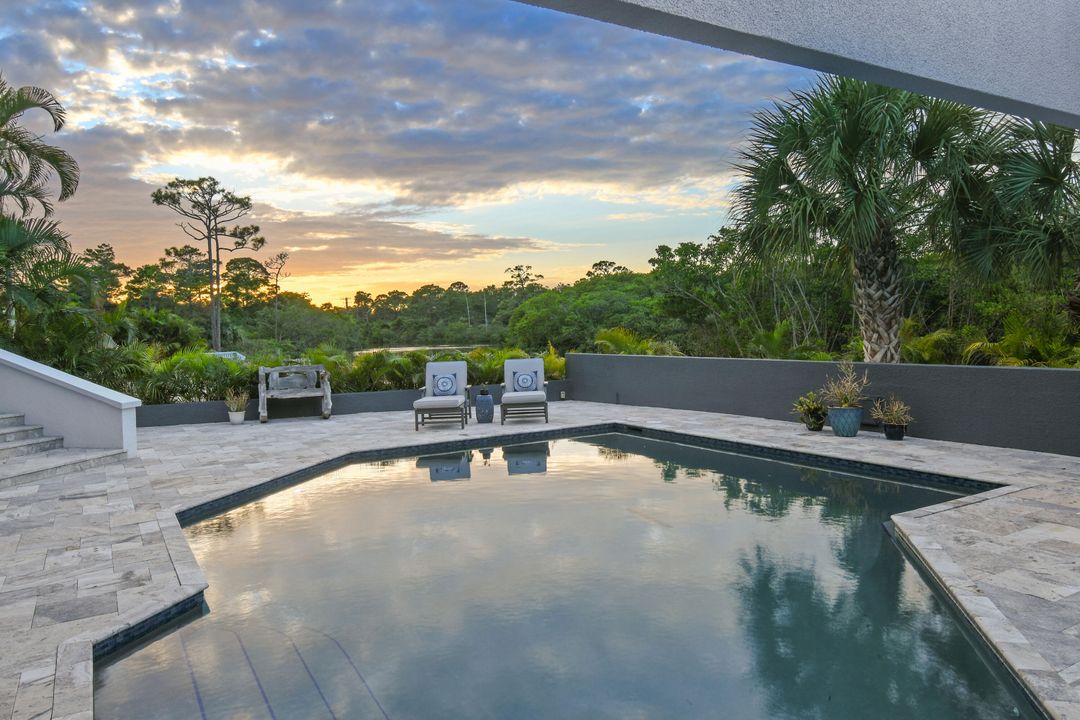 На продажу: $3,350,000 (5 спален, 4 ванн, 4707 Квадратных фут)