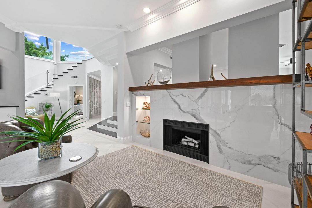 На продажу: $3,350,000 (5 спален, 4 ванн, 4707 Квадратных фут)