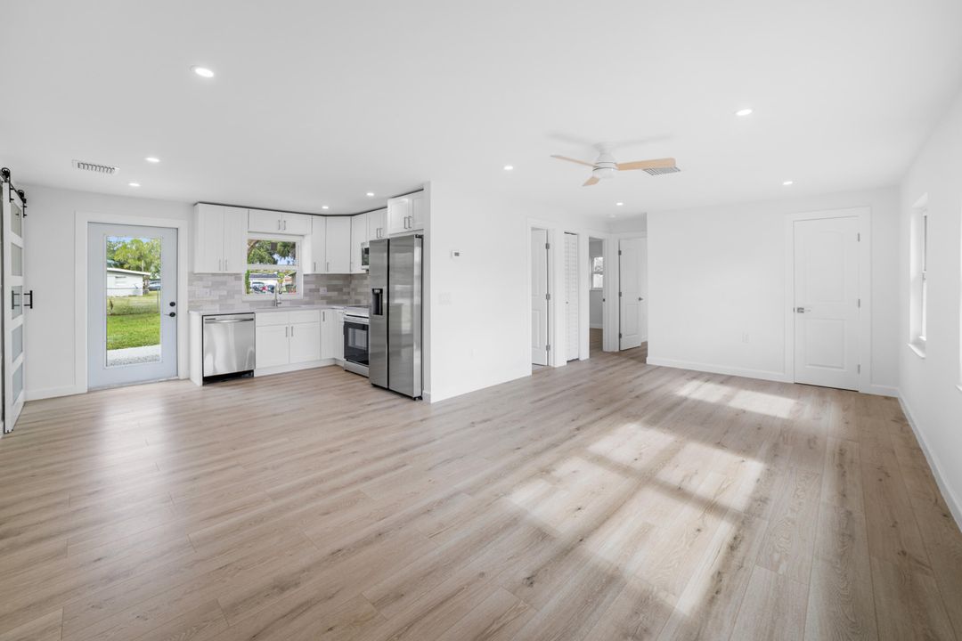 En Venta: $289,000 (2 camas, 1 baños, 964 Pies cuadrados)