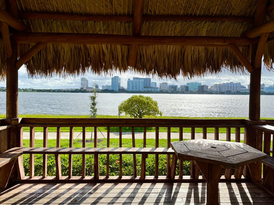 На продажу: $185,000 (1 спален, 1 ванн, 728 Квадратных фут)