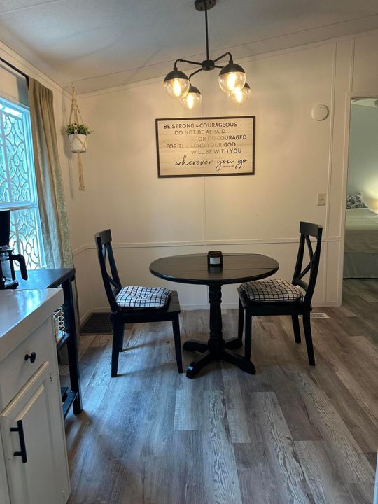 На продажу: $295,000 (2 спален, 2 ванн, 960 Квадратных фут)