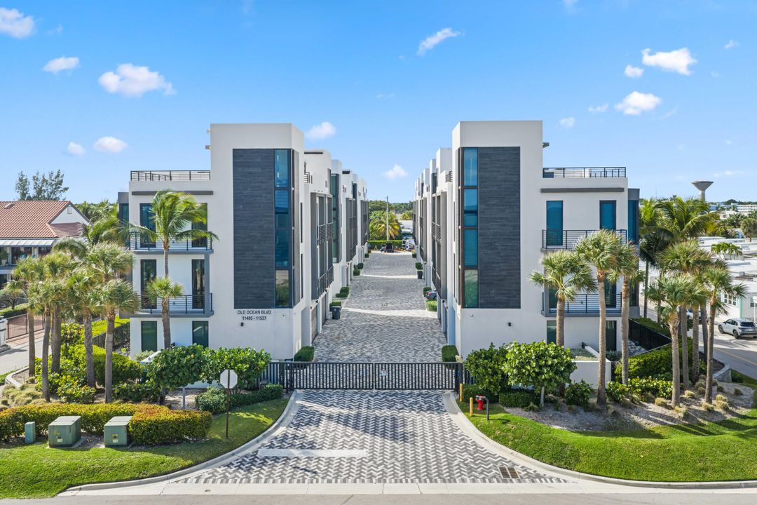 En Venta: $2,965,000 (4 camas, 4 baños, 3364 Pies cuadrados)