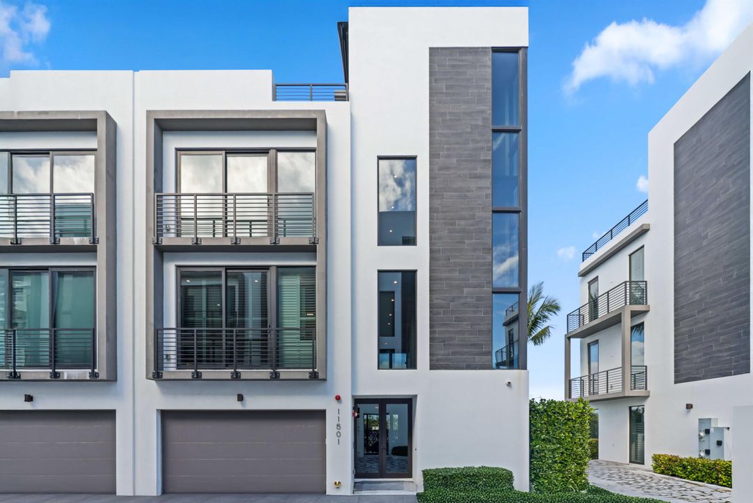 En Venta: $2,965,000 (4 camas, 4 baños, 3364 Pies cuadrados)