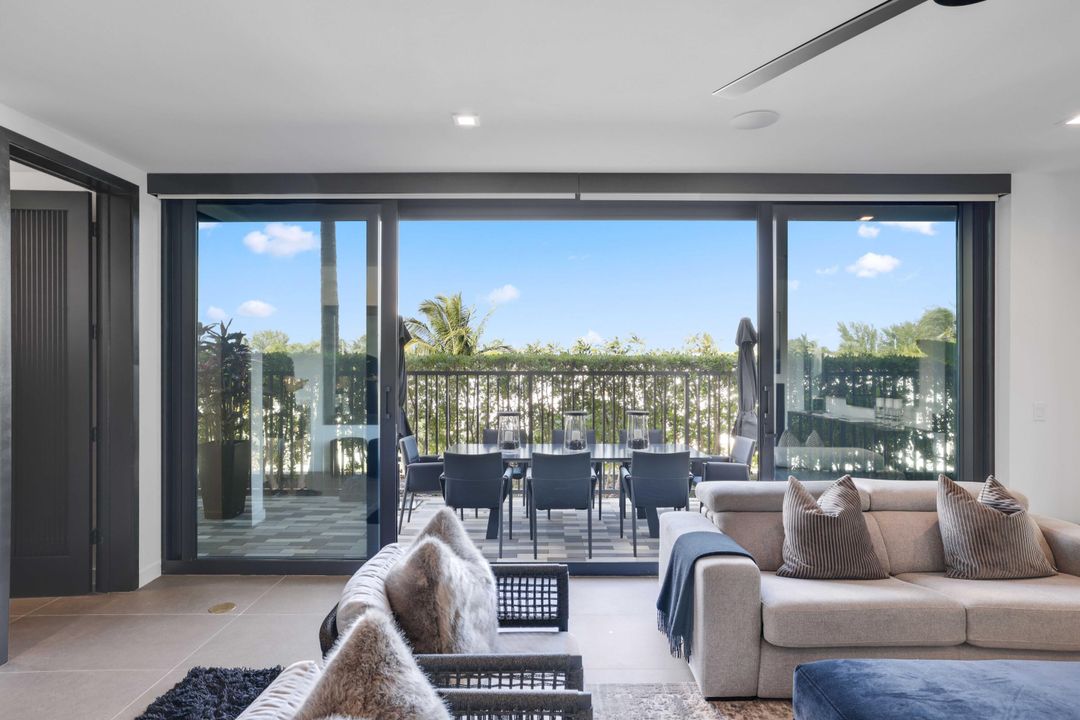 En Venta: $2,965,000 (4 camas, 4 baños, 3364 Pies cuadrados)