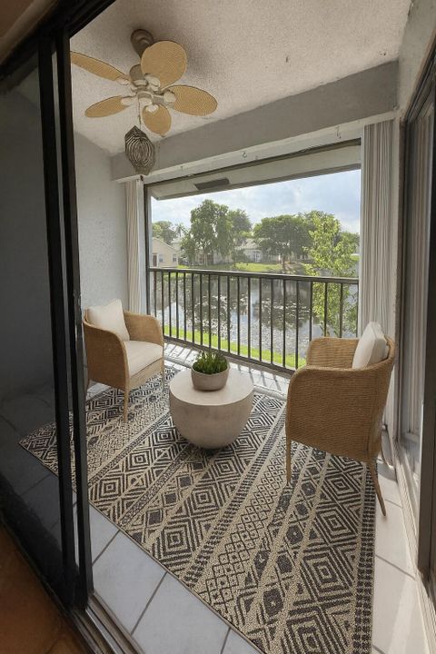 For Sale: $255,000 (3 beds, 2 baths, 1250 Square Feet)