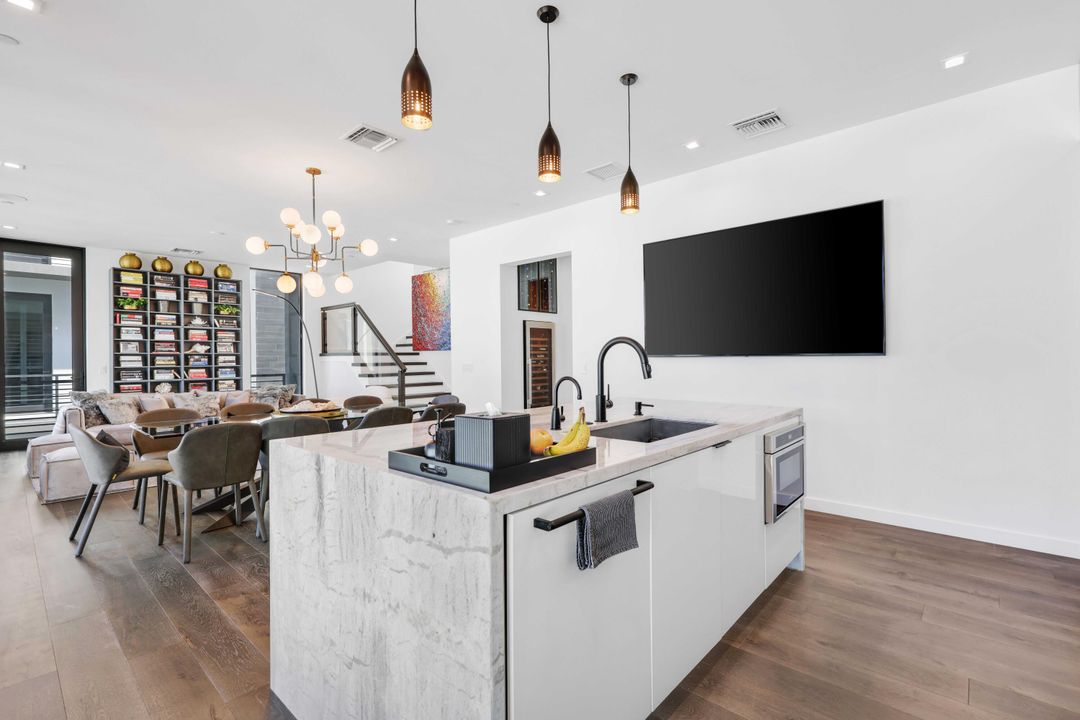 En Venta: $2,965,000 (4 camas, 4 baños, 3364 Pies cuadrados)