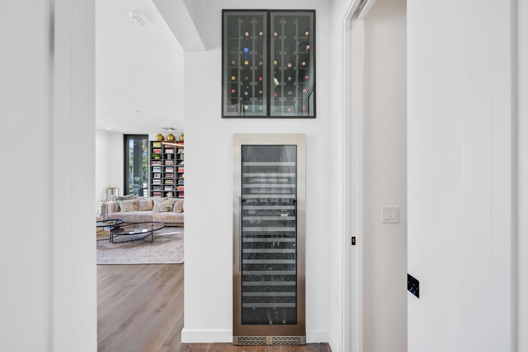 En Venta: $2,965,000 (4 camas, 4 baños, 3364 Pies cuadrados)