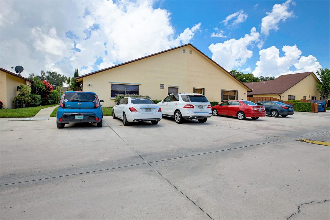 На продажу: $274,900 (2 спален, 2 ванн, 1102 Квадратных фут)