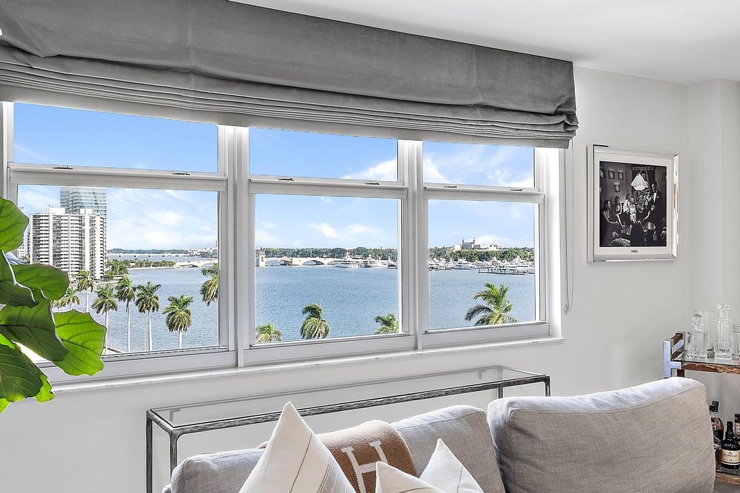 For Sale: $1,750,000 (3 beds, 2 baths, 1728 Square Feet)