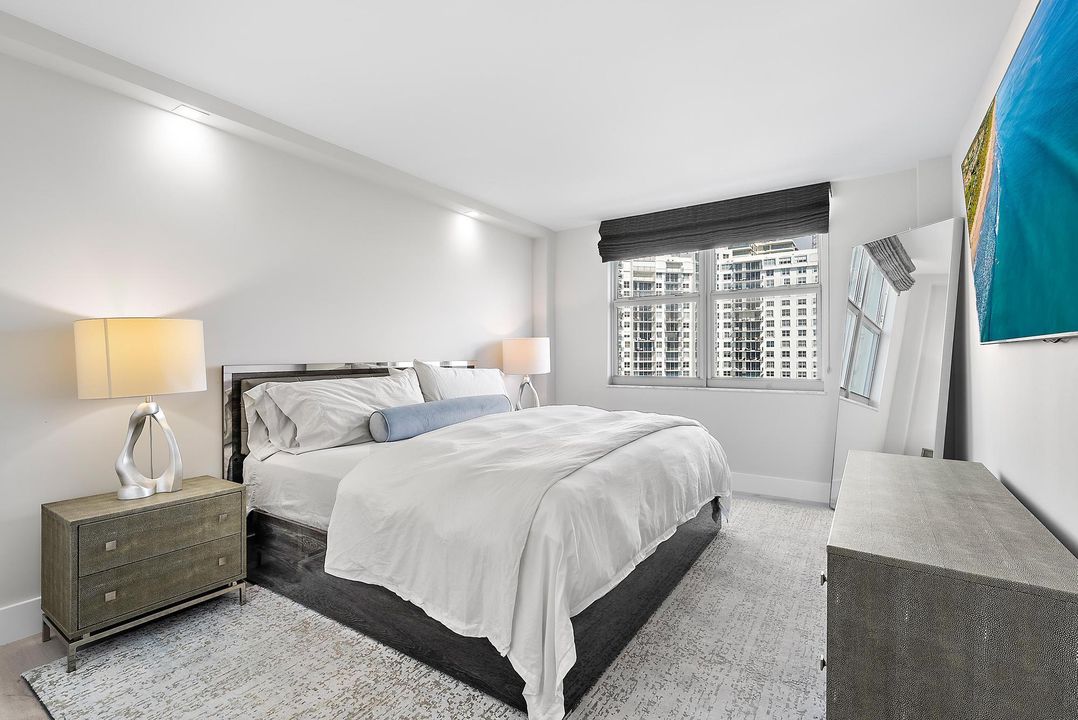 For Sale: $1,750,000 (3 beds, 2 baths, 1728 Square Feet)