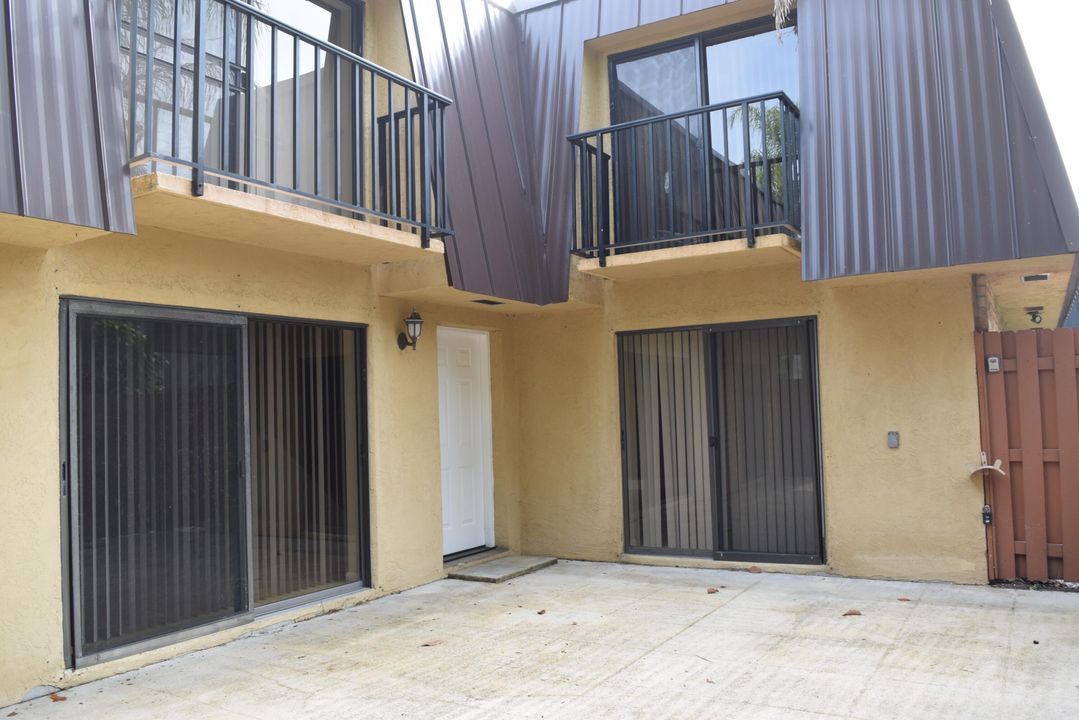 В аренду: $1,950 (2 спален, 2 ванн, 1512 Квадратных фут)