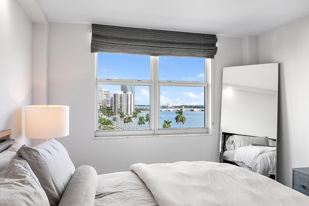 For Sale: $1,750,000 (3 beds, 2 baths, 1728 Square Feet)