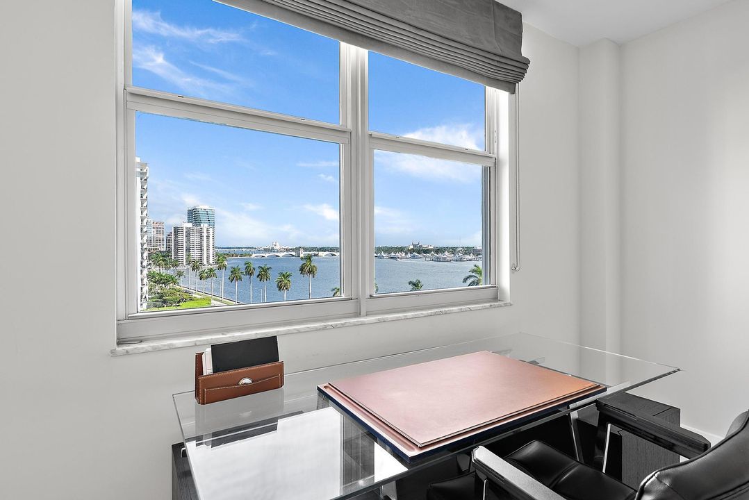 For Sale: $1,750,000 (3 beds, 2 baths, 1728 Square Feet)