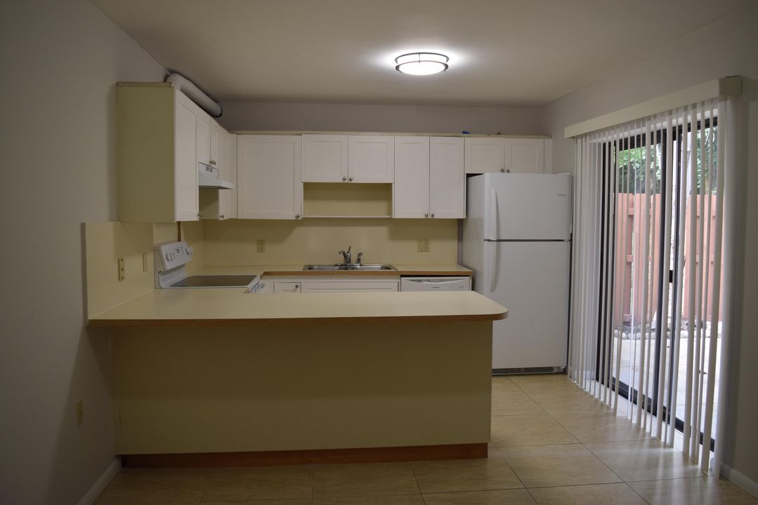 В аренду: $1,950 (2 спален, 2 ванн, 1512 Квадратных фут)