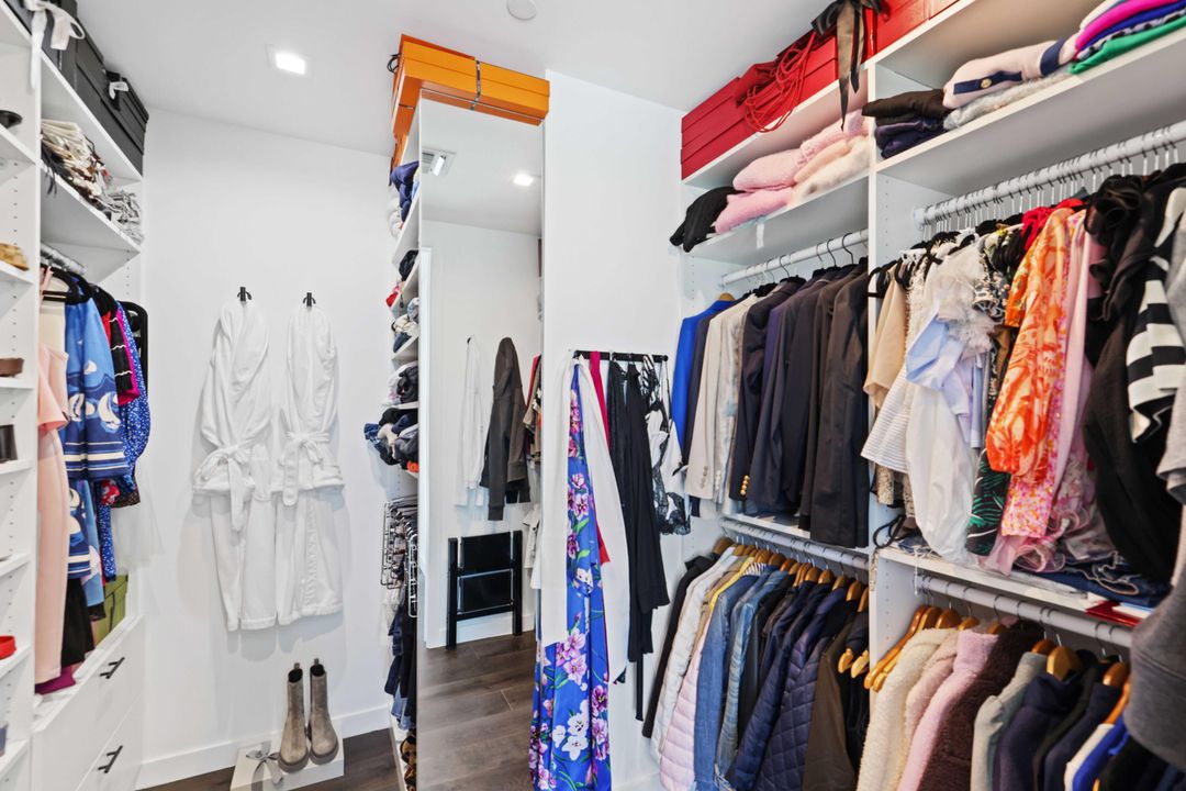 En Venta: $2,965,000 (4 camas, 4 baños, 3364 Pies cuadrados)