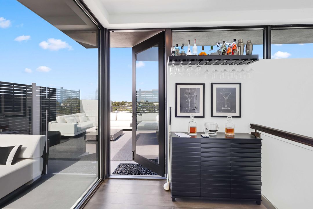 En Venta: $2,965,000 (4 camas, 4 baños, 3364 Pies cuadrados)