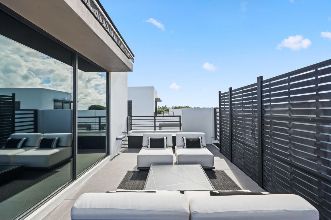 En Venta: $2,965,000 (4 camas, 4 baños, 3364 Pies cuadrados)