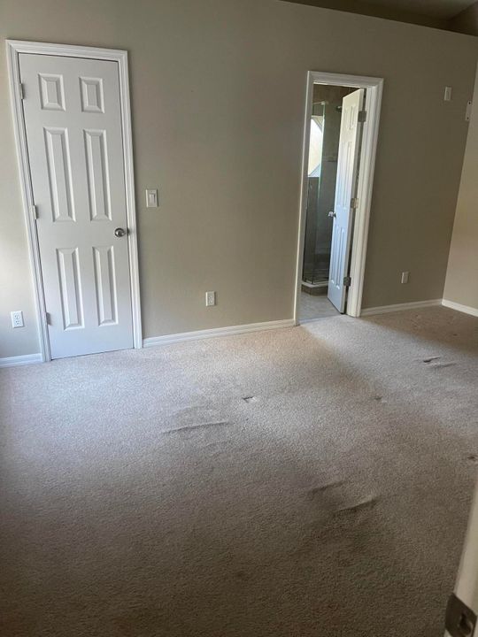 For Rent: $2,300 (3 beds, 2 baths, 1366 Square Feet)