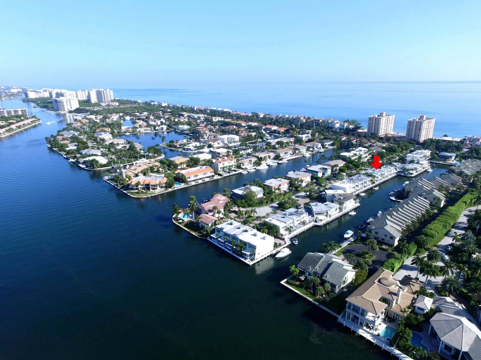 For Sale: $925,000 (3 beds, 2 baths, 1562 Square Feet)