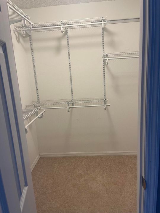 For Rent: $2,300 (3 beds, 2 baths, 1366 Square Feet)