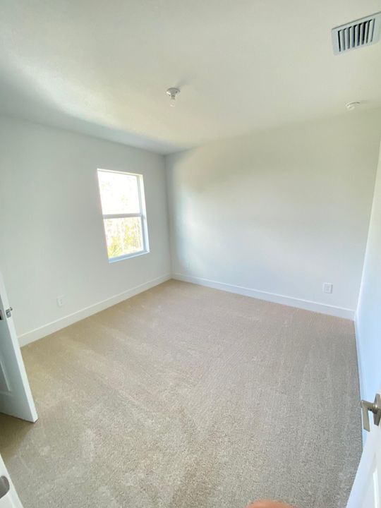 待售: $709,990 (4 贝兹, 3 浴室, 2456 平方英尺)