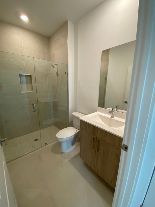 待售: $709,990 (4 贝兹, 3 浴室, 2456 平方英尺)